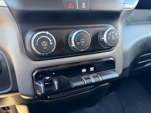 Used 2019 RAM 2500 Big Horn AWD/4WD image 28