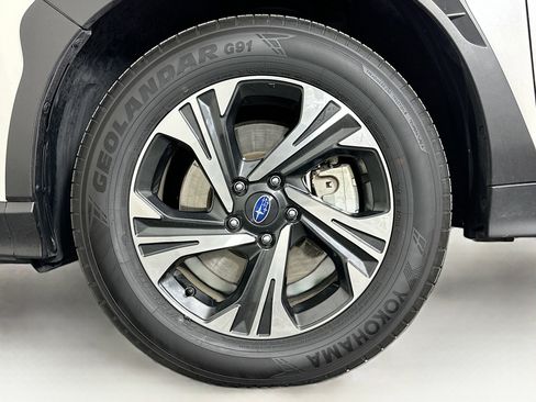 Used 2024 Subaru Crosstrek 2.0i Premium image 11