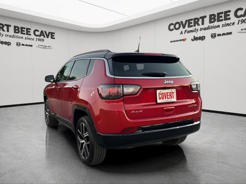 Used 2025 Jeep Compass Limited w/ Elite Group image 7