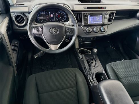 Used 2017 Toyota RAV4 LE image 17