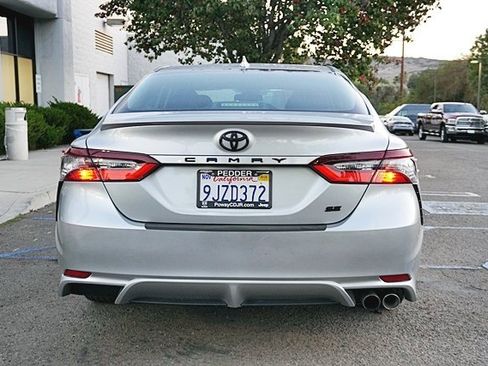 Used 2024 Toyota Camry SE image 9