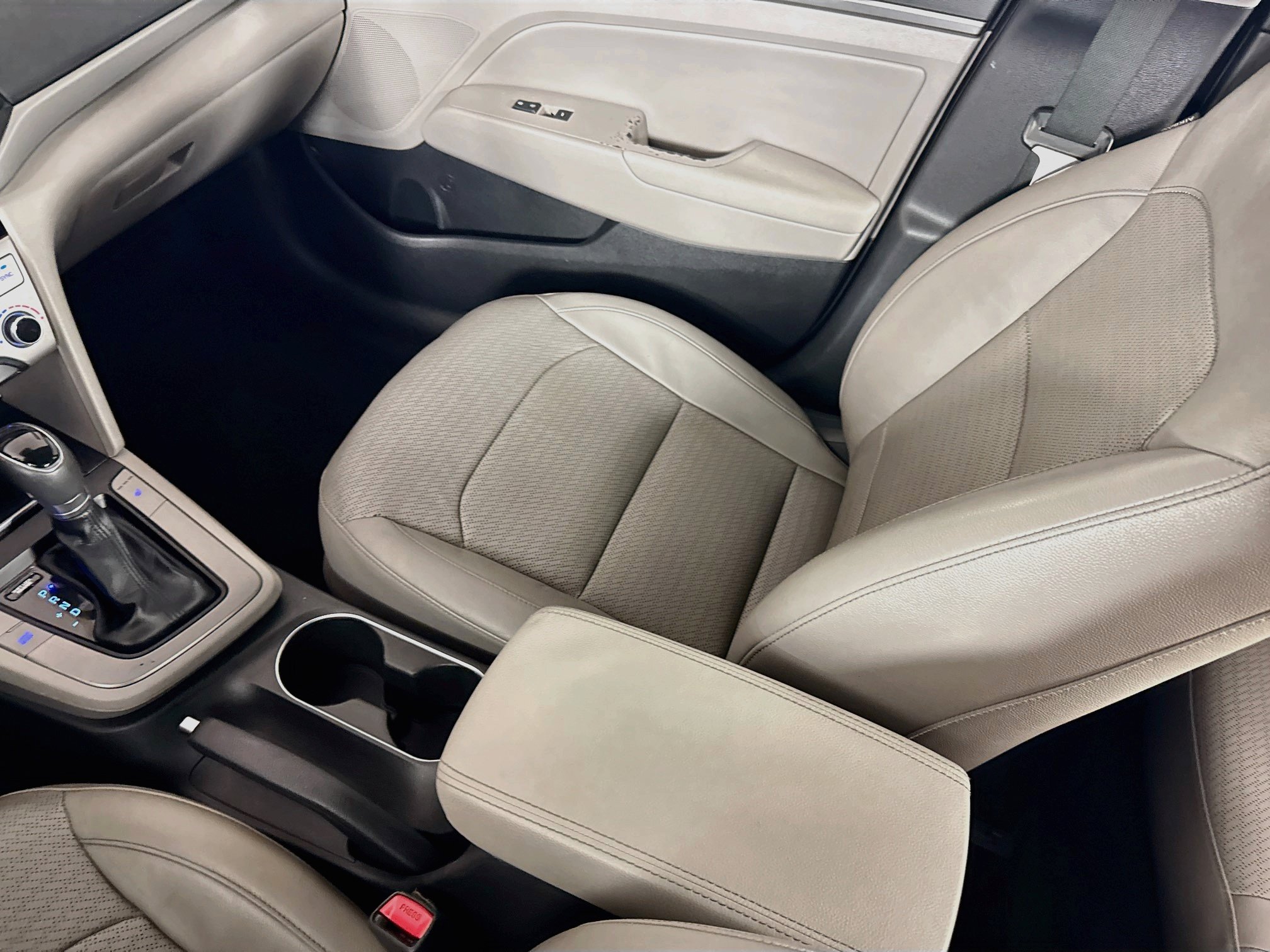 Used 2017 Hyundai Elantra Limited FWD image 27
