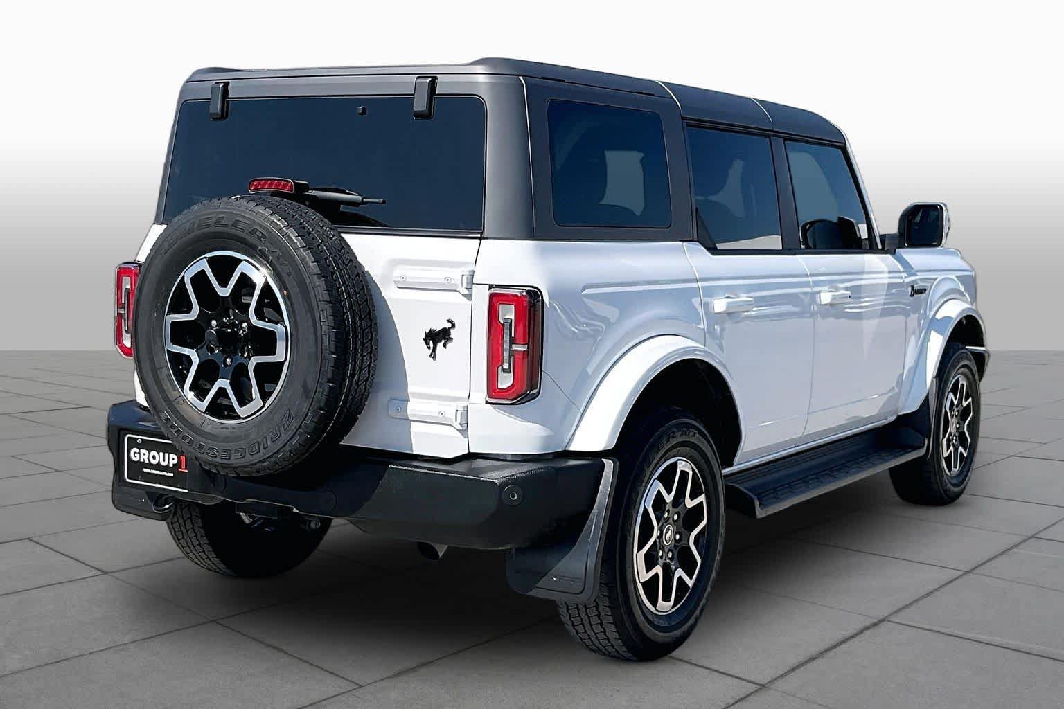 Used 2025 Ford Bronco Outer Banks AWD/4WD image 12