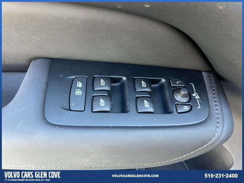 Used 2026 Volvo XC60 B5 Plus w/ Protection Package Premier image 15