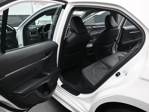 Used 2024 Toyota Camry SE image 16