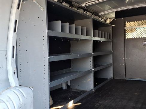 Used 2016 GMC Savana 2500 Extended image 6