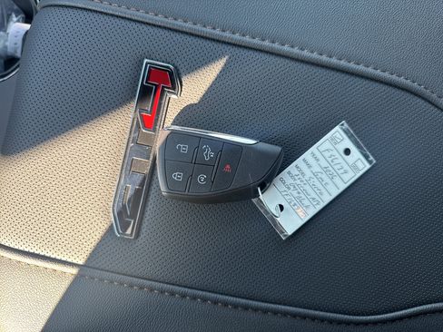 New 2026 GMC Sierra 2500 AT4 image 29