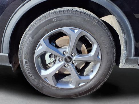 Used 2025 Ford Escape ST-Line image 2