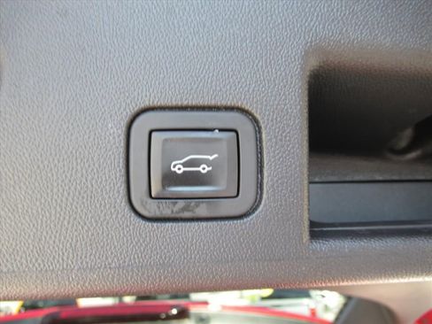 Used 2024 Chevrolet Equinox LT image 30