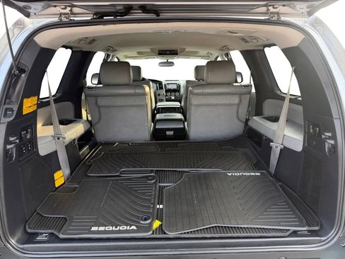 Used 2013 Toyota Sequoia Platinum image 41