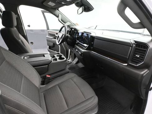 Used 2024 GMC Sierra 3500 SLE w/ SLE Convenience Package image 46