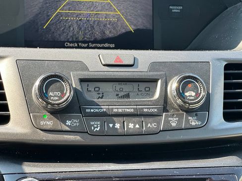 Used 2016 Honda Odyssey SE image 24