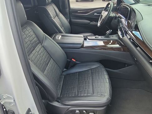 Certified 2021 Cadillac Escalade Sport Platinum image 28