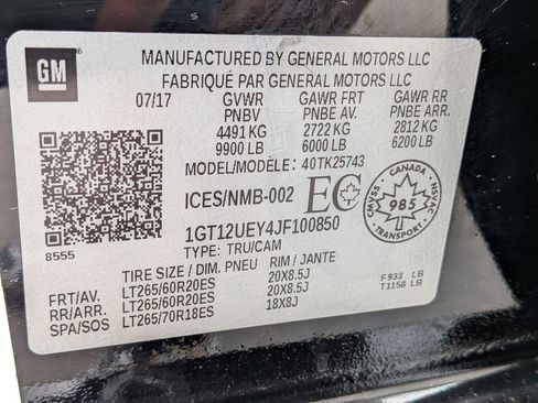 Used 2018 GMC Sierra 2500 Denali AWD/4WD image 27