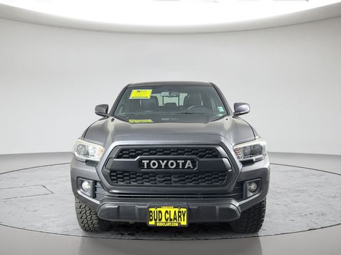 Used 2017 Toyota Tacoma TRD Off-Road w/ Tow Package (A/T) AWD/4WD image 8