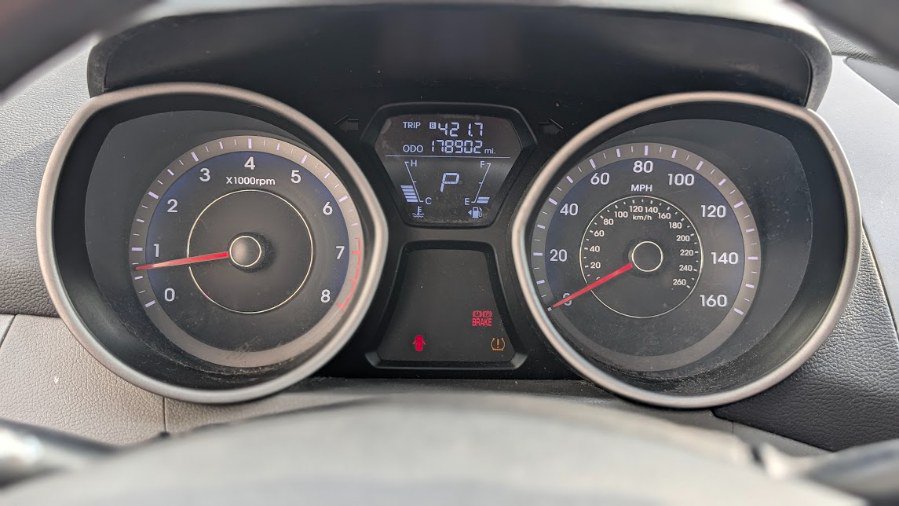 Used 2013 Hyundai Elantra GLS w/ Preferred Pkg FWD image 19