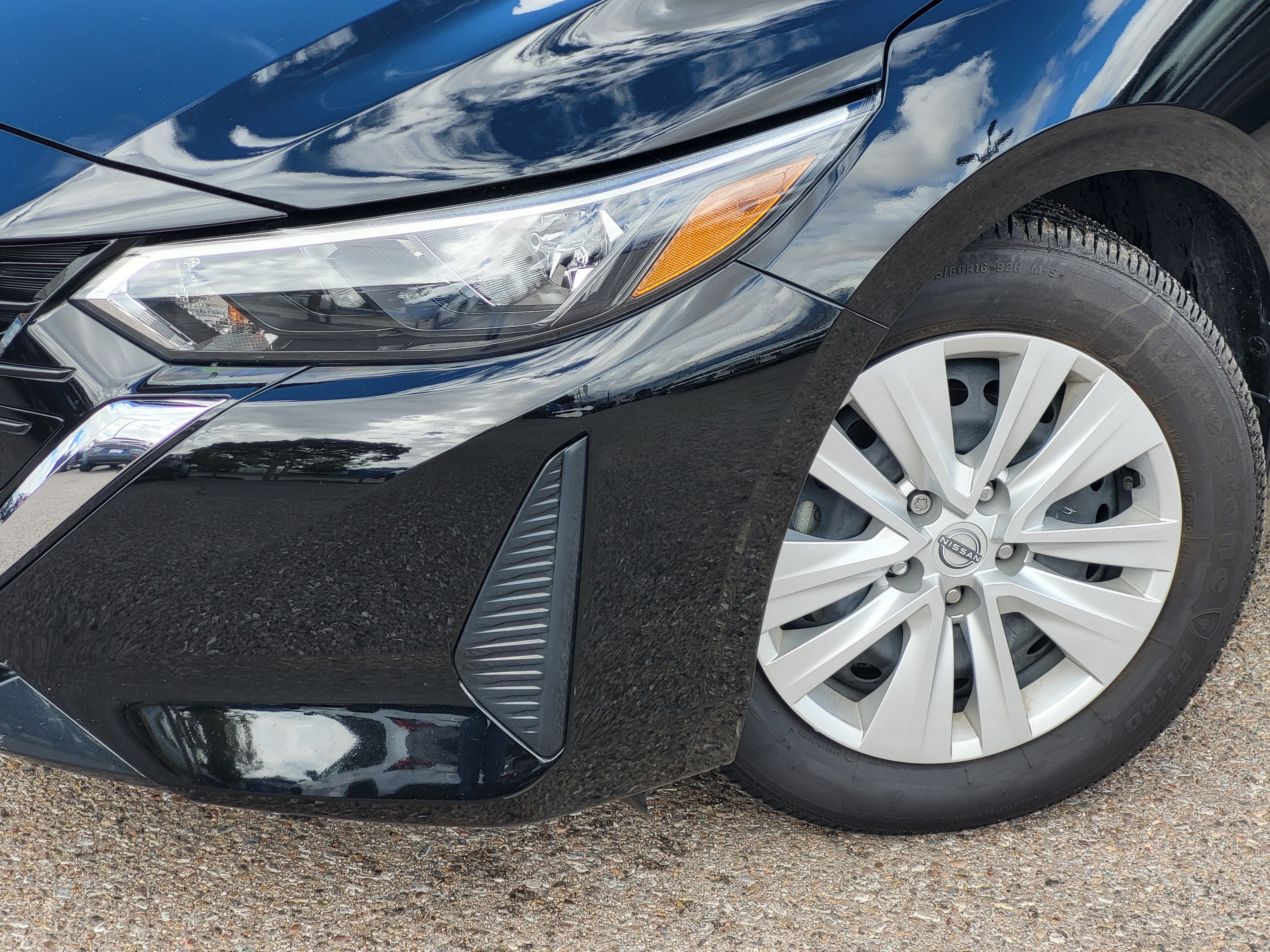 Certified 2025 Nissan Sentra S FWD image 8