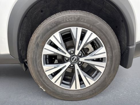 Used 2023 Nissan Rogue SV AWD/4WD image 26