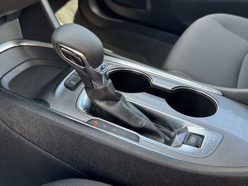 Used 2024 Chevrolet Malibu LT FWD image 30
