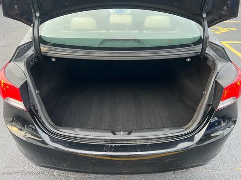 Used 2012 Hyundai Elantra Limited image 15