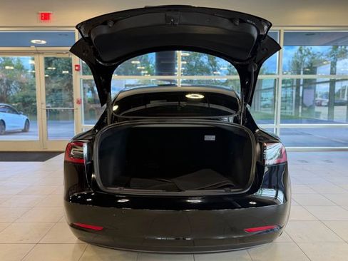 Used 2022 Tesla Model 3 Long Range AWD/4WD image 37