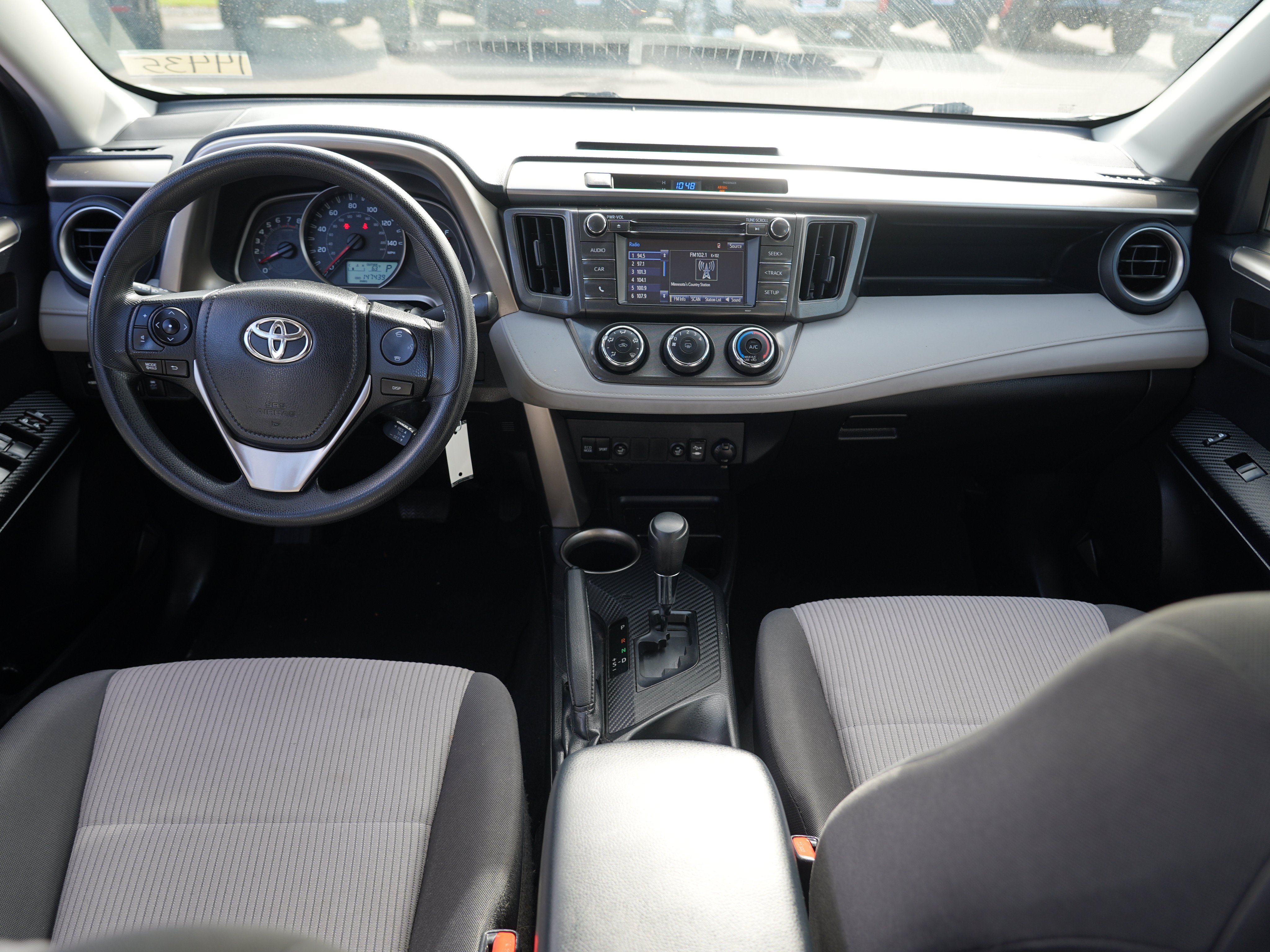 Used 2015 Toyota RAV4 LE AWD/4WD image 25