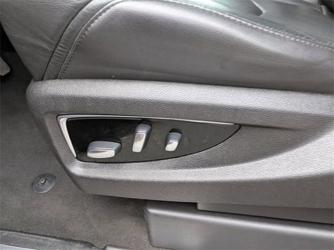 Used 2017 Cadillac Escalade Premium Luxury image 22