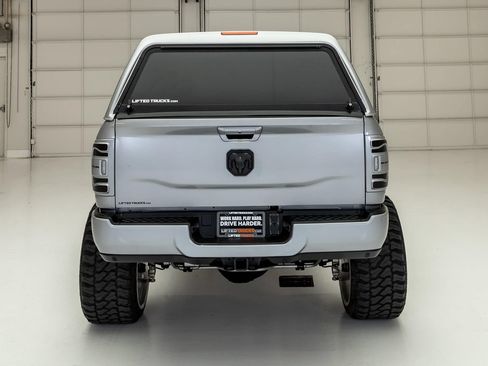 Used 2022 RAM 2500 Laramie AWD/4WD image 9