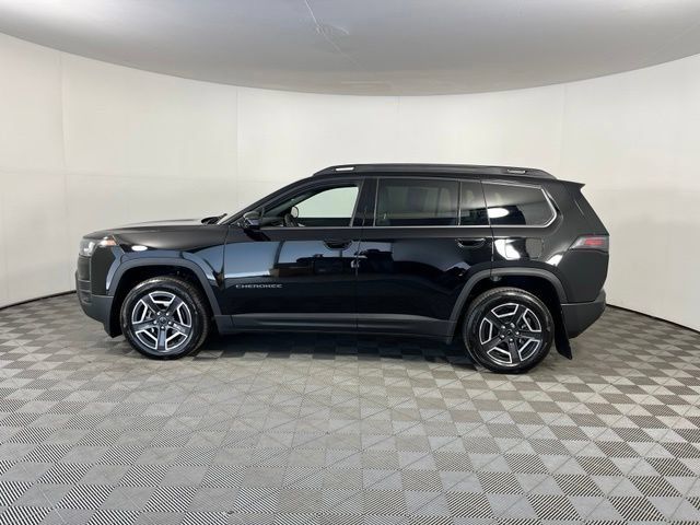 Used 2026 Jeep Cherokee Laredo AWD/4WD image 4