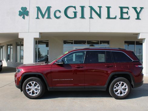 Certified 2022 Jeep Grand Cherokee Limited image 1