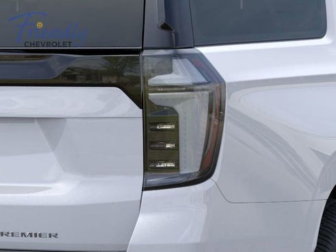 New 2026 Chevrolet Suburban Premier AWD/4WD image 22