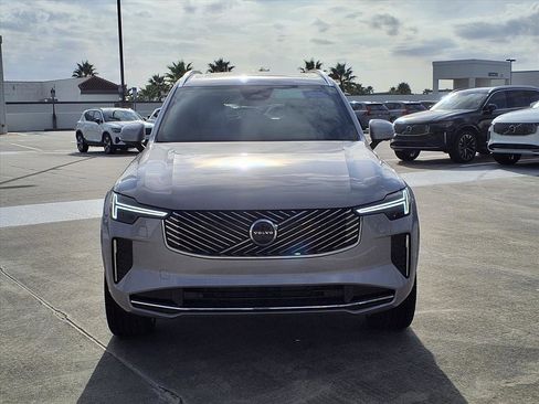 New 2026 Volvo XC90 B6 Plus image 2