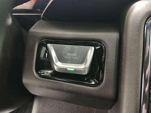 Used 2025 GMC Yukon AT4 w/ AT4 Premium Plus Package AWD/4WD image 14