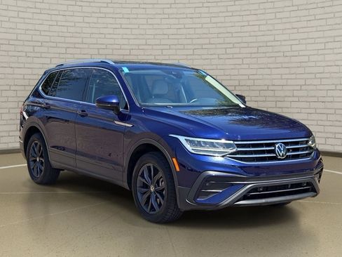 Used 2022 Volkswagen Tiguan SE FWD image 3
