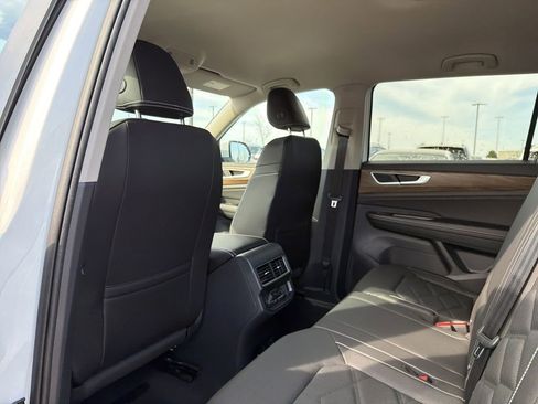 New 2026 Volkswagen Atlas SE FWD image 12