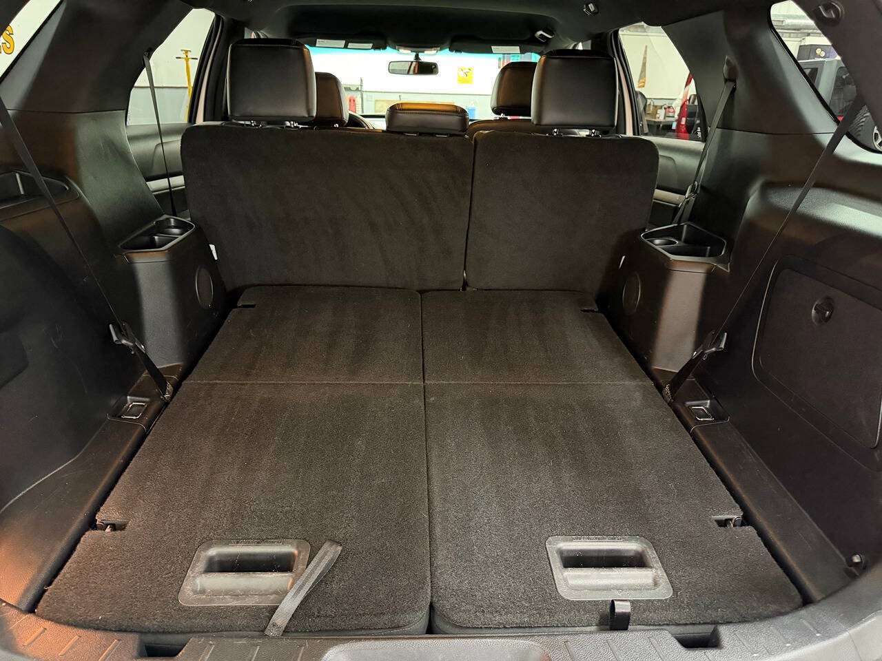 Used 2016 Ford Explorer XLT w/ Equipment Group 202A AWD/4WD image 30