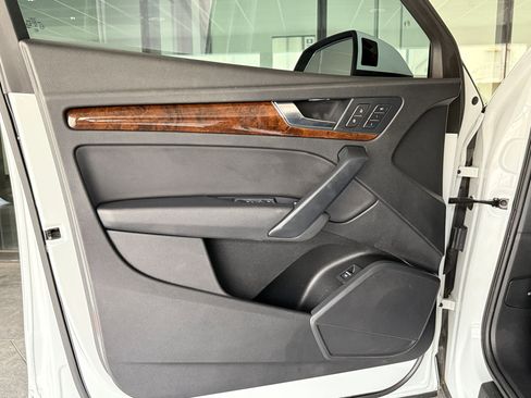 Used 2019 Audi Q5 2.0T Premium w/ Convenience Package image 32