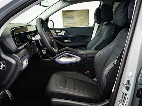 New 2026 Mercedes-Benz GLS 450 4MATIC image 19