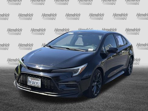 Used 2023 Toyota Corolla SE w/ Carpet Mat Package (TMS) FWD image 2