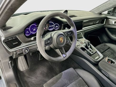 Used 2023 Porsche Panamera GTS AWD/4WD image 9