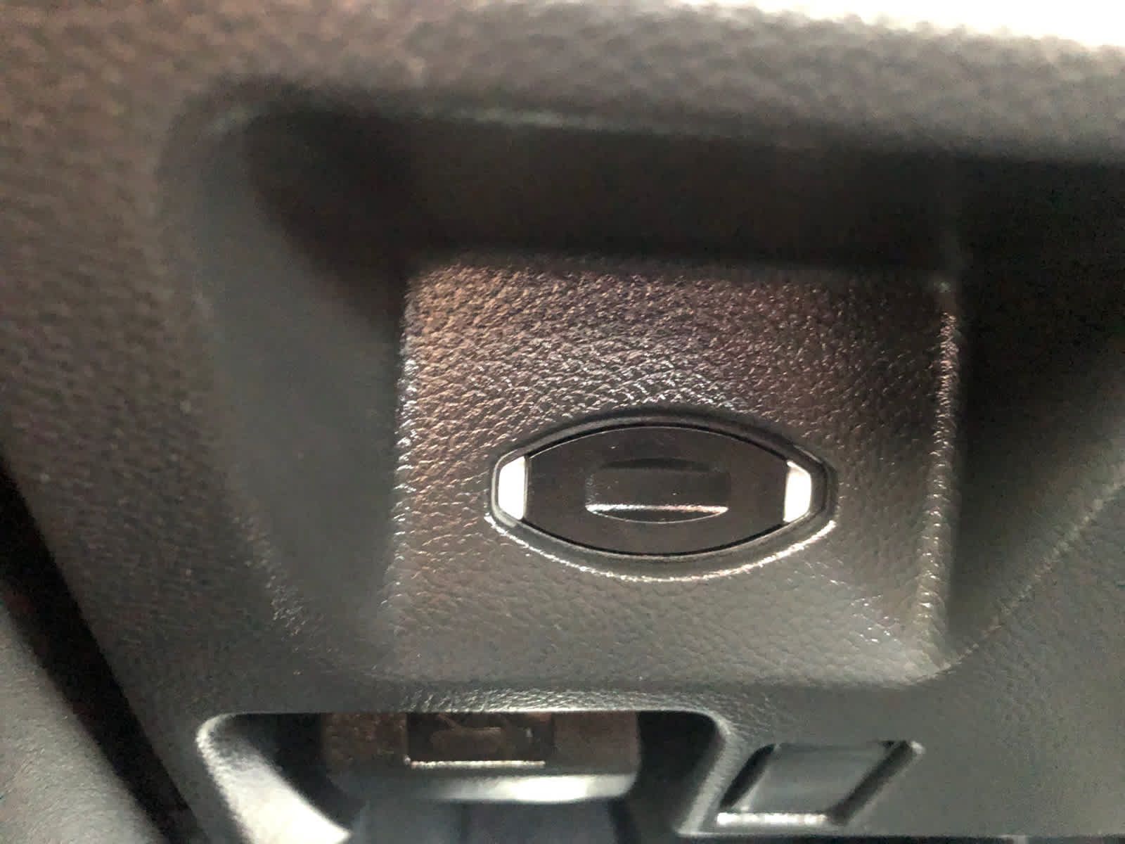 Used 2011 INFINITI G37 x Sedan w/ Premium Pkg AWD/4WD image 11