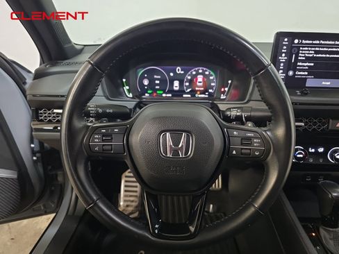 Used 2023 Honda Accord Sport image 11