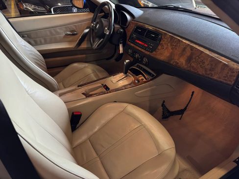 Used 2007 BMW Z4 3.0si RWD image 17
