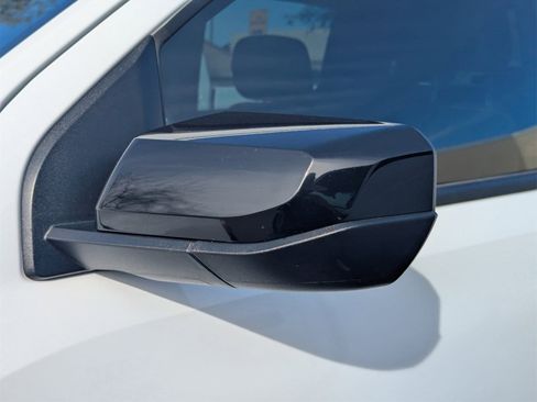 Used 2024 GMC Canyon AT4 w/ Canyon Safety Plus Package image 9