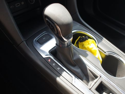 Used 2024 Chevrolet Equinox LT AWD/4WD image 11