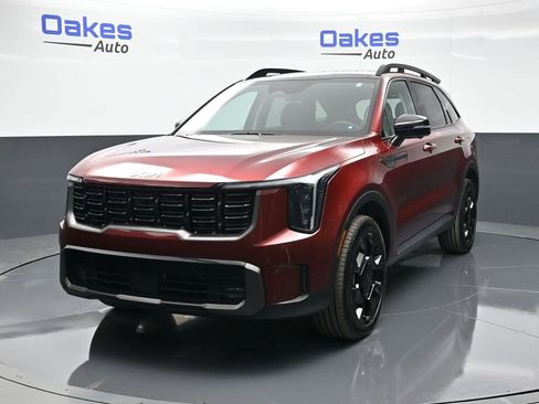 Certified 2025 Kia Sorento SX image 4