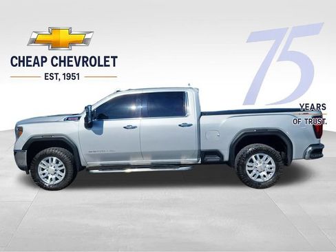 Used 2021 GMC Sierra 2500 SLT w/ SLT Preferred Package AWD/4WD image 2