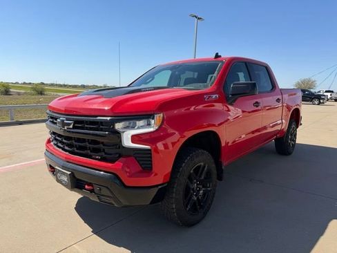Used 2024 Chevrolet Silverado 1500 LT Trail Boss image 8