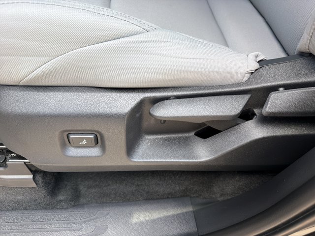 Used 2024 Toyota Tacoma SR5 AWD/4WD image 16