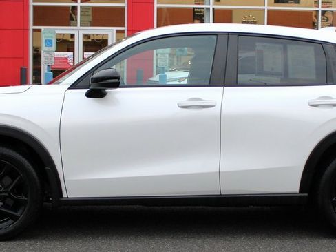 Used 2023 Honda HR-V Sport image 9